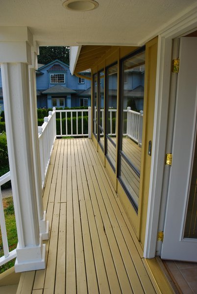 Front Deck || NIKON D80/18-70mm f/3.5-4.5@18 | 1/160s | f6.3 | ISO100 || 2009-07-25 10:07:59