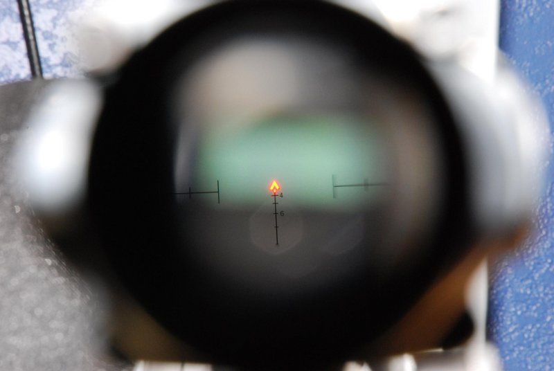 Reticle, ACOG TA31-RCO-M4CP || NIKON D80/18-70mm f/3.5-4.5@70 | 1/60s | f20 | ISO800 || 2009-10-18 21:26:52