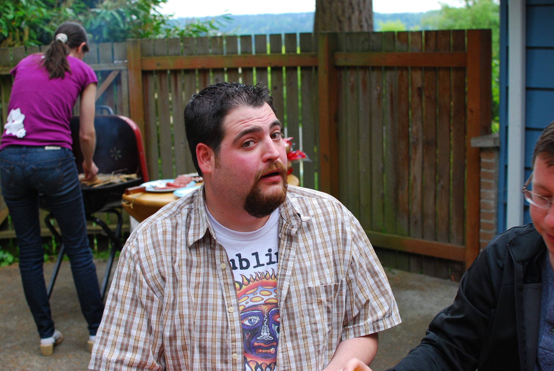 2012_05_19_1738-DSC_0776 || NIKON D80/35mm f/1.8@35 | 1/60s | f4 | ISO200 || 2012-05-19 18:52:57